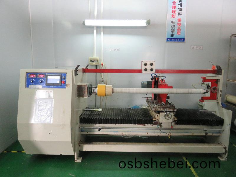 全(quan)自動裁(cai)切(qie)機